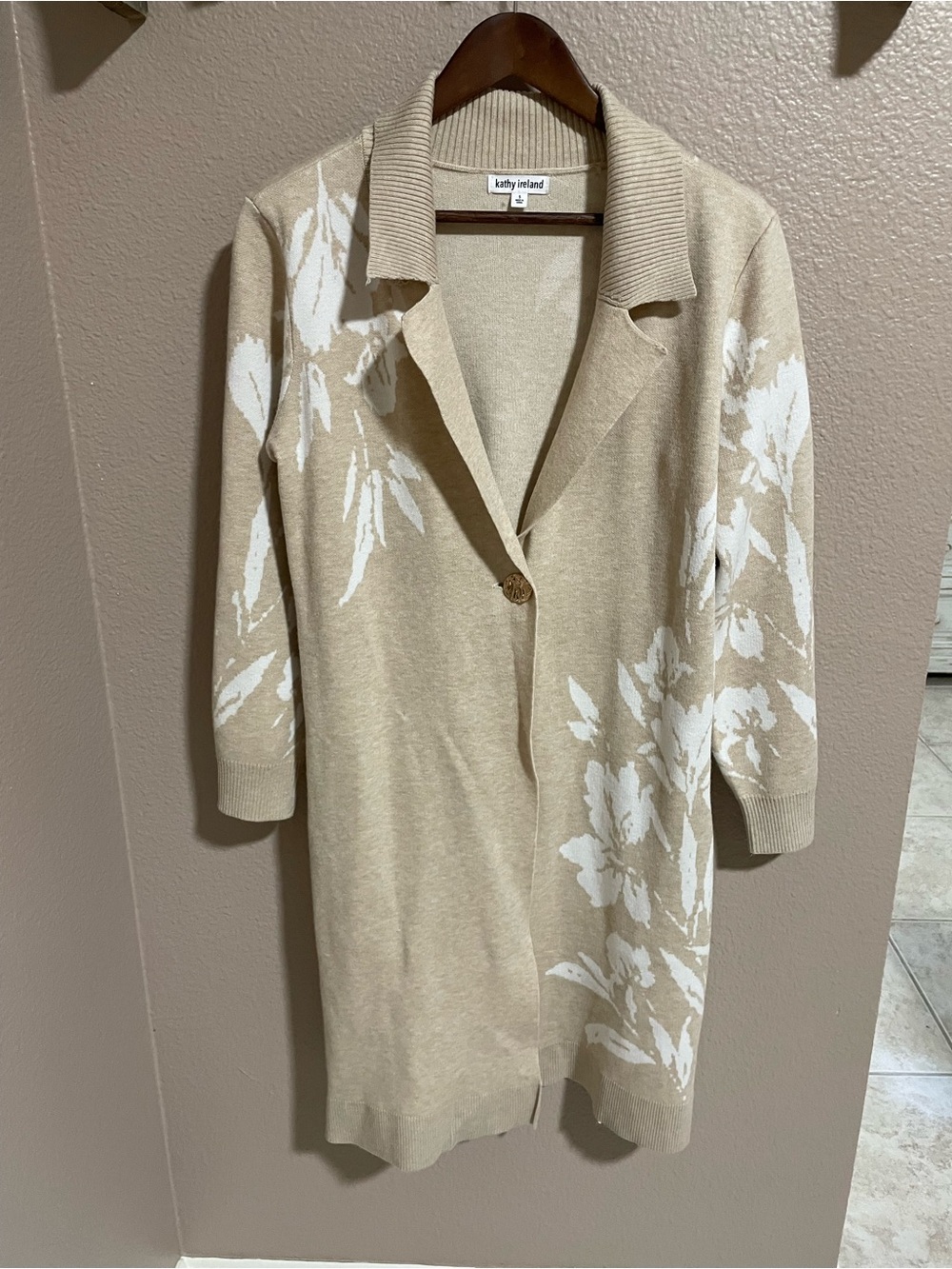 Kathy Ireland Beige Floral Knit Cardigan Sweater